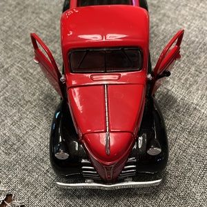 Motor Max 1941 Plymouth Truck